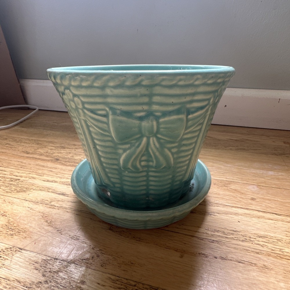 Shawnee McCoy Pottery Aqua Blue Turquoise Planter Flower Pot USA Basket Bows 5in